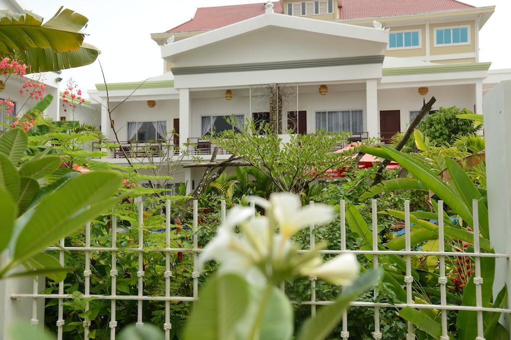 Ropanha Boutique Hotel Sihanoukville Exterior foto